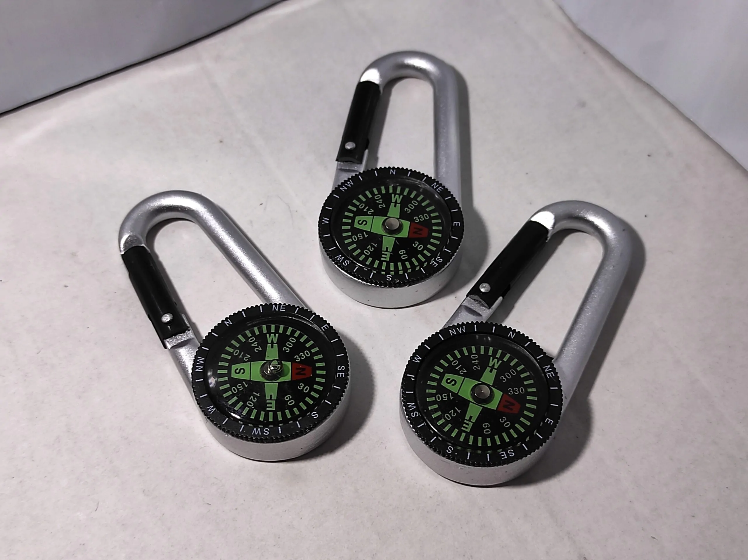 Алюмінієвий компас брелок на карабіні 7cm x 3cm. Для кемпінгу та походів. Вказує точно на північ. Мокрий компас + карабін