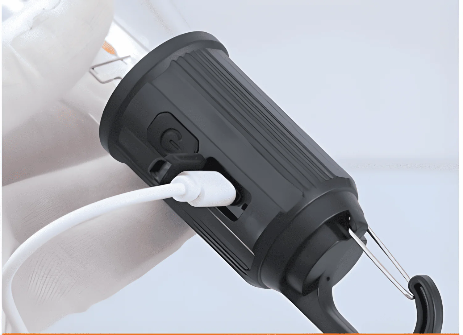 Яскраве світло для роботи та відпочинку на природі