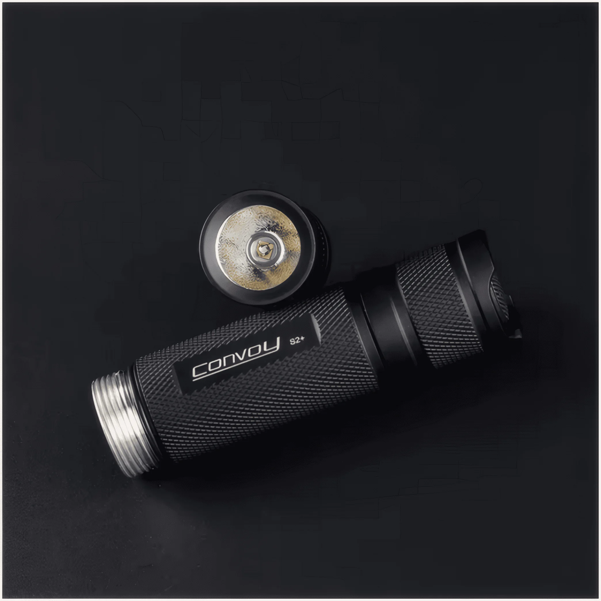 Потужне ультрафіолетове світло для виявлення підробок